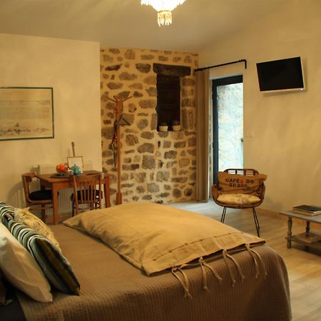 Bed and Breakfast La Demeure Des Maitres Chirols Экстерьер фото